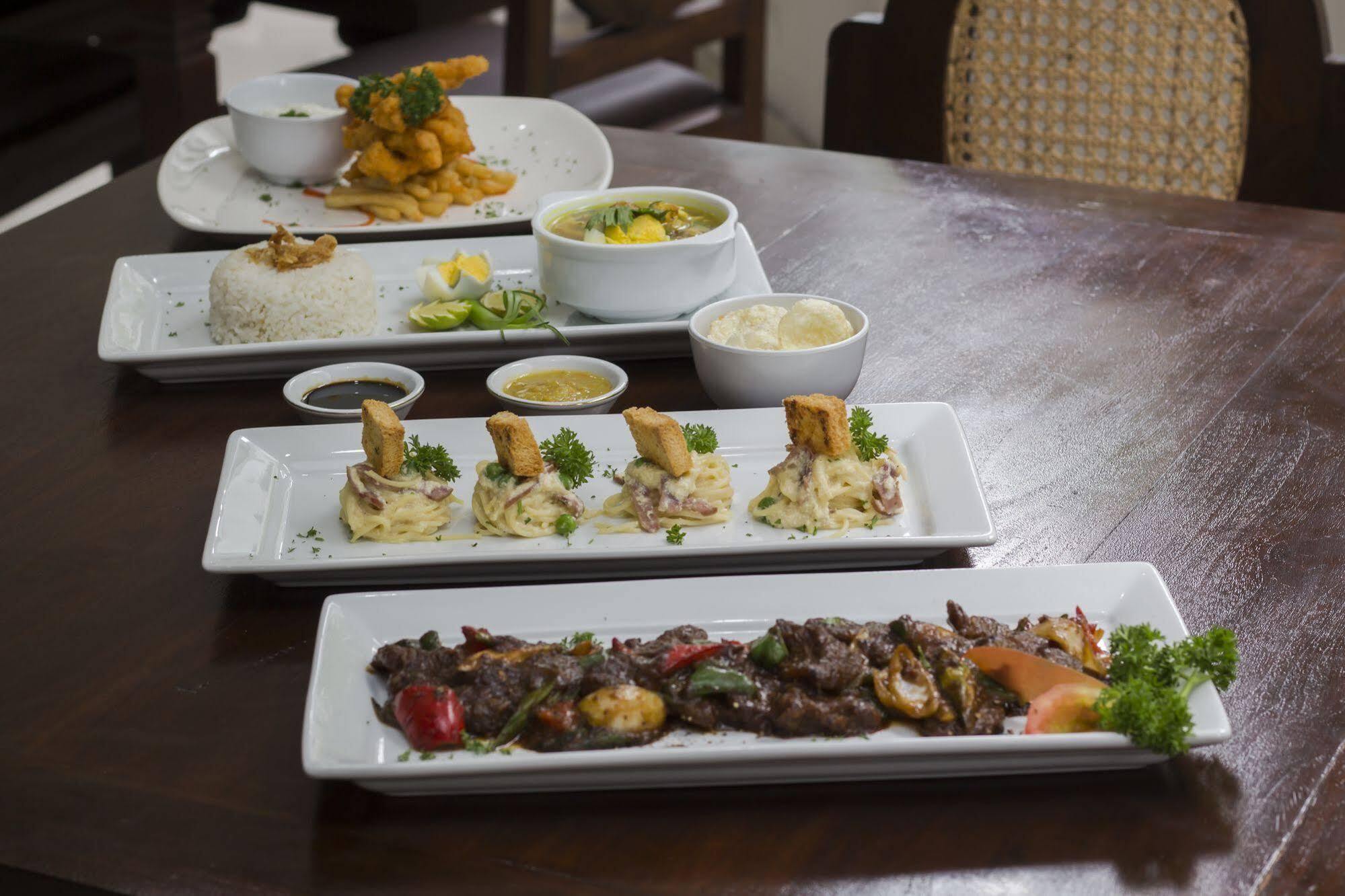 Grand Puri Saron Hotel Malioboro Yogyakarta Luaran gambar